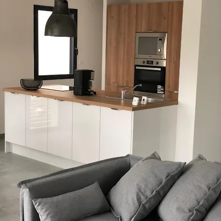 Villa Avec Piscine, Centre A Pied