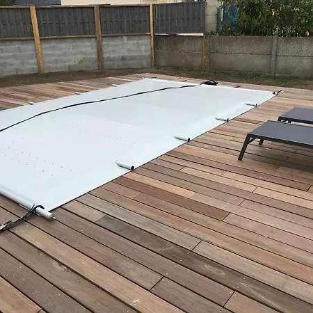 Villa Avec Piscine, Centre A Pied