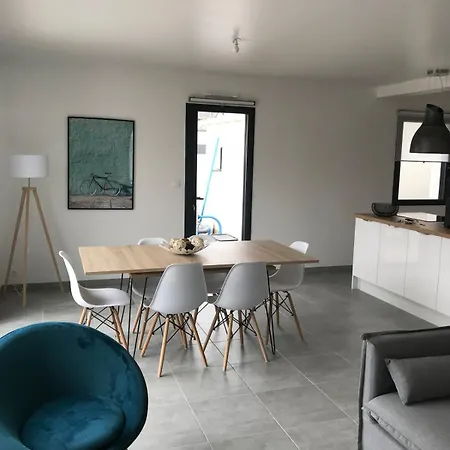 Avec Piscine, Centre A Pied Villa *